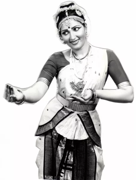 Bhavani Murthy doing a pose where she is asking, “Won't you come?” and inviting the lord in a particular dance called “Varnam”